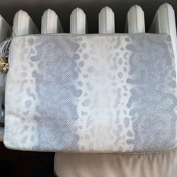 NEW G.I.L.L Leather Pouch with HALOGUARD RFID. - Picture 2 of 3